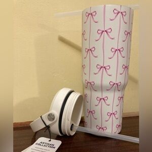 Hydrapeak Limited Edition Pink Bows Tumbler